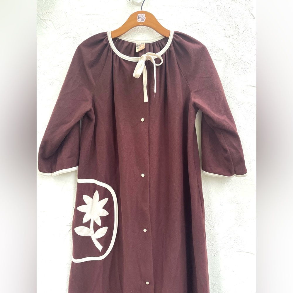 Vintage Groovy Bathrobe / 60’s/70’s Flower Power Robe Housedress Brown